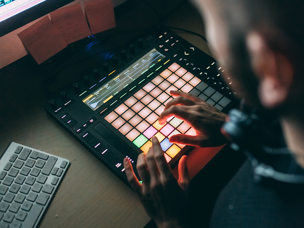 Songdna - Your Control